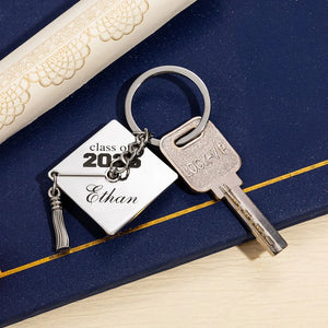 Class of 2025 Personalized Name Bachelor Cap Keychain, Bag Accessory