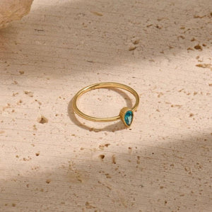 Dainty Personalized Mothers Birthstone Family Ring