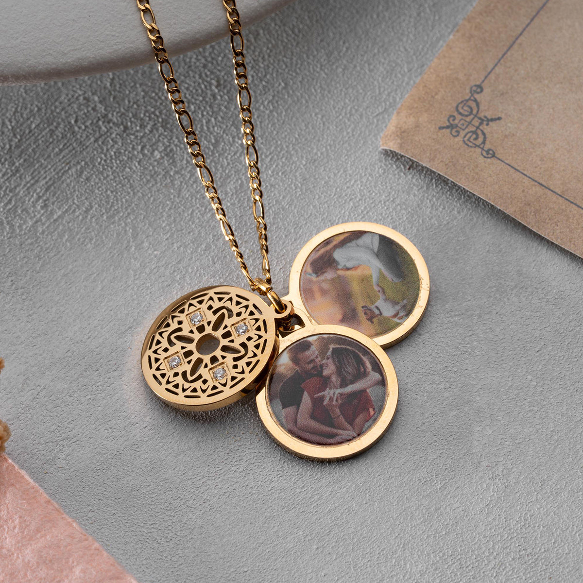 Custom Locket Necklace with Photo, Personalized Photo Pendant, Engravable Memorial Jewelry, Mothers Day Gift for Her