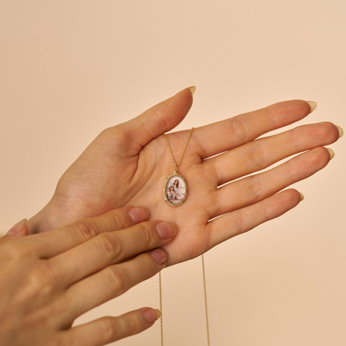 Custom Locket Necklace with Photo, Personalized Photo Pendant, Memorial Jewelry