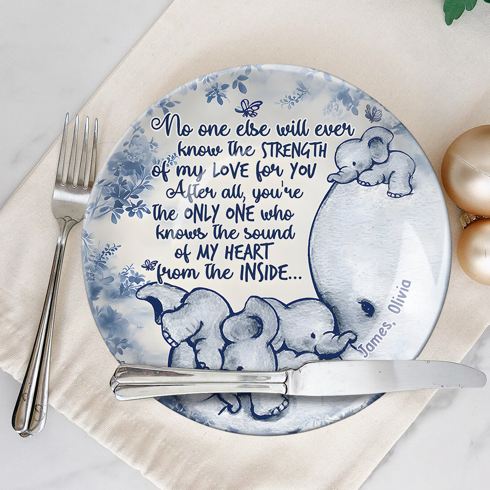 No One Else Will Ever Know - Personalized Mother Elephant Ceramic Round Plate