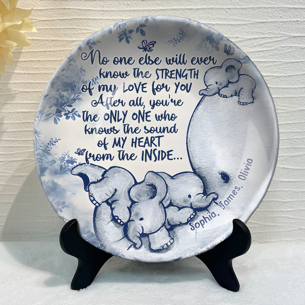 No One Else Will Ever Know - Personalized Mother Elephant Ceramic Round Plate