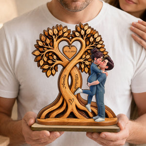 Anniversary Gift For Him & Her – Personalized "Couple Kissing Under Heart Tree"  Wooden Plaque