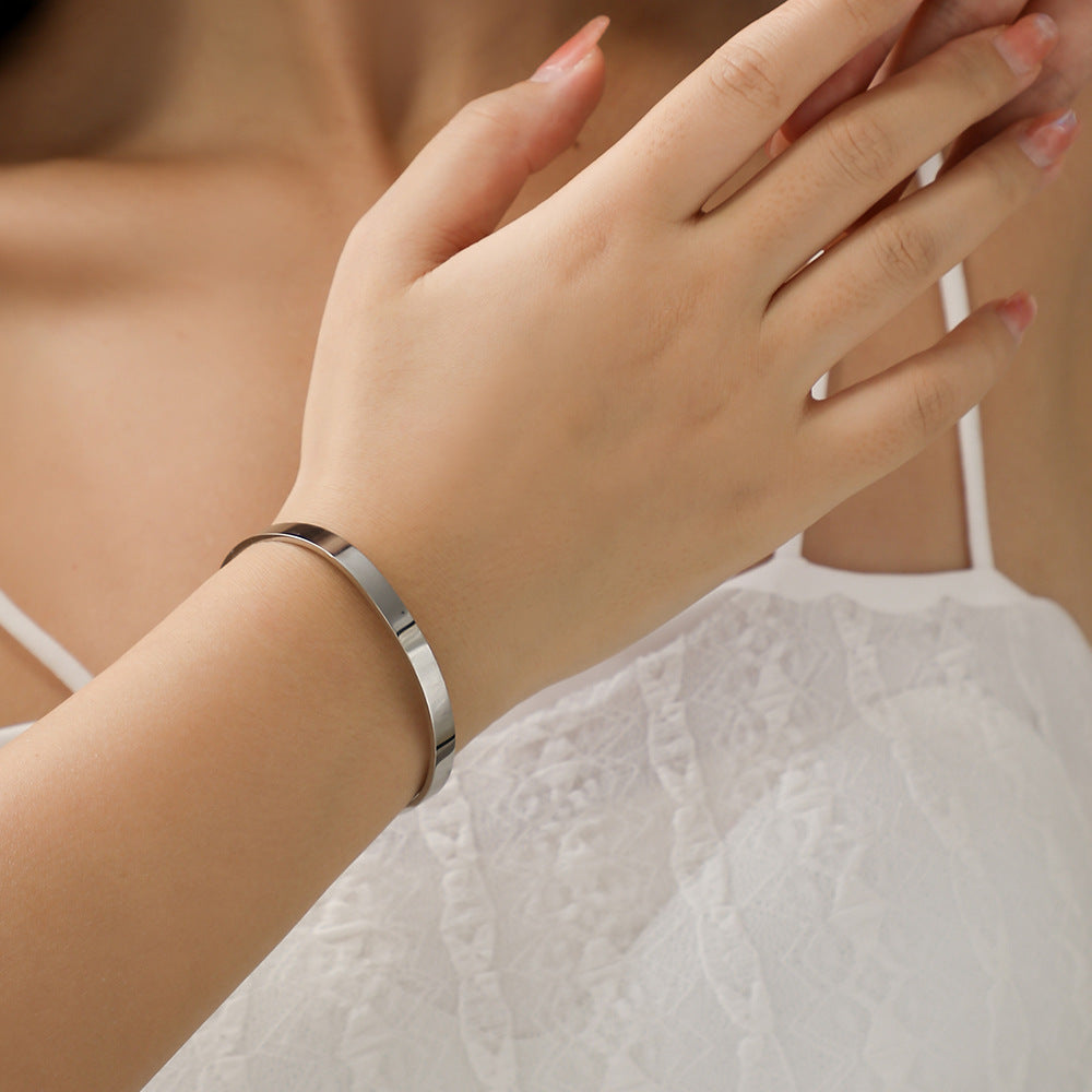 Personalized Pet Name Paw Bracelet - Sympathy Gift For Pet lover