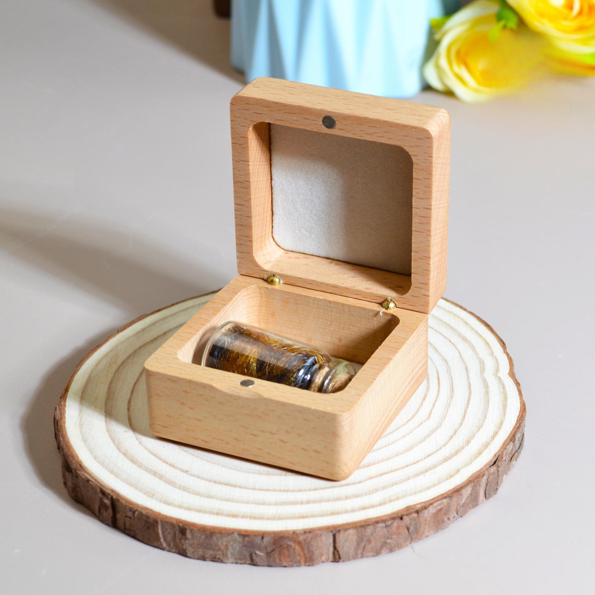 Custom Wooden Pet fur Keepsake Personalized Wooden Pet Ashes Box Pet Loss Gifts