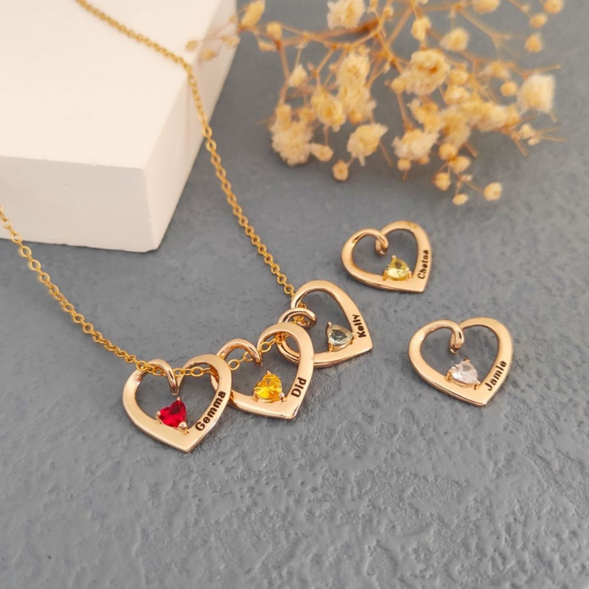 Personalized 1-5 Heart & Name Pendants Necklace
